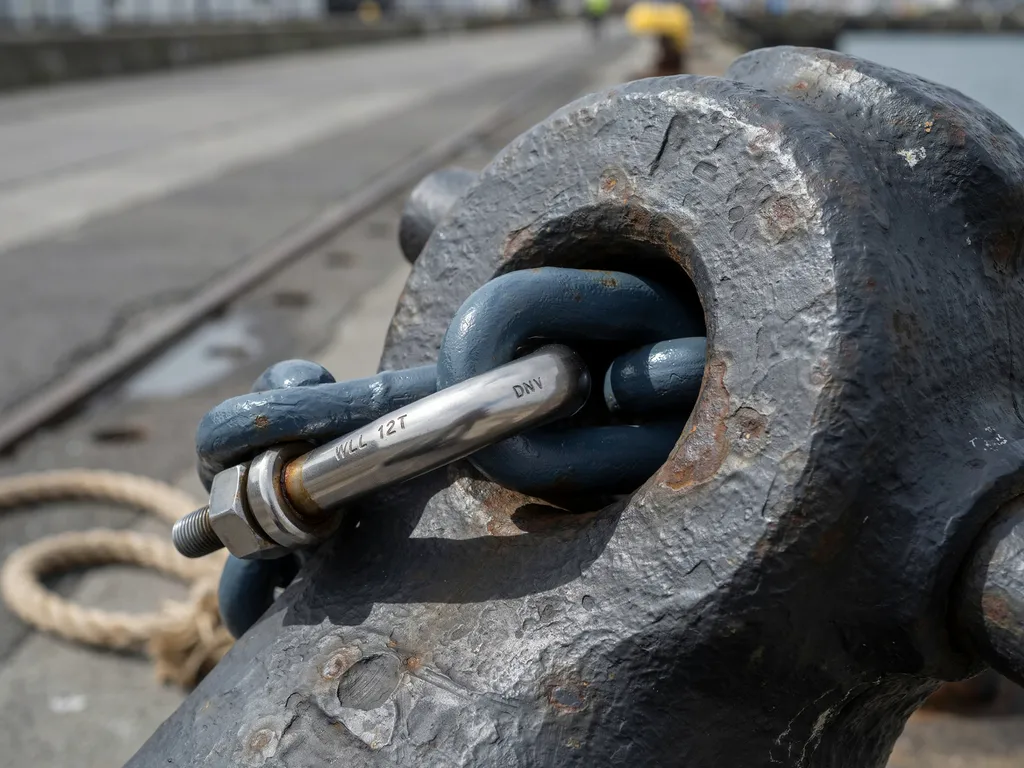 Chain & Shackle Attachment